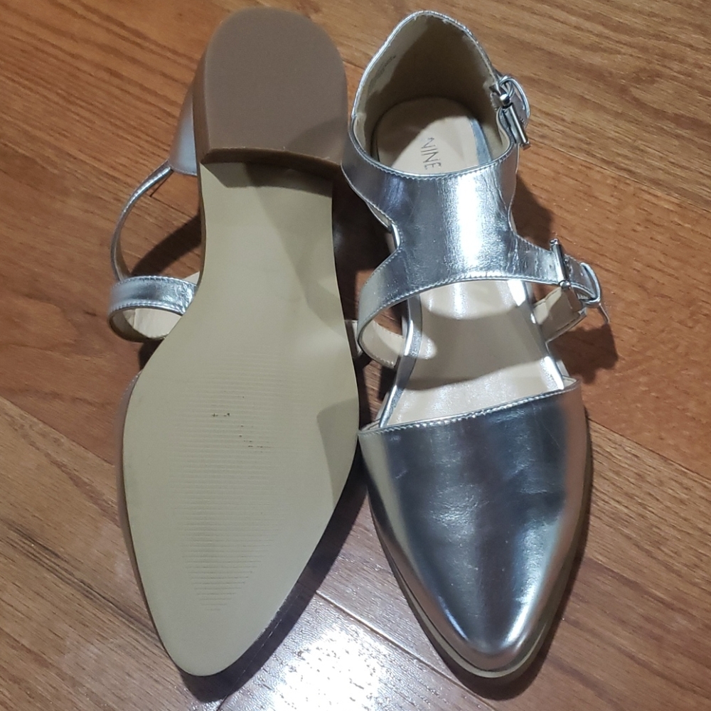 Shoes - Picture 3 of 4